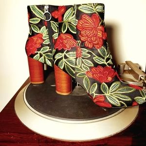 Market & Spruce Booties